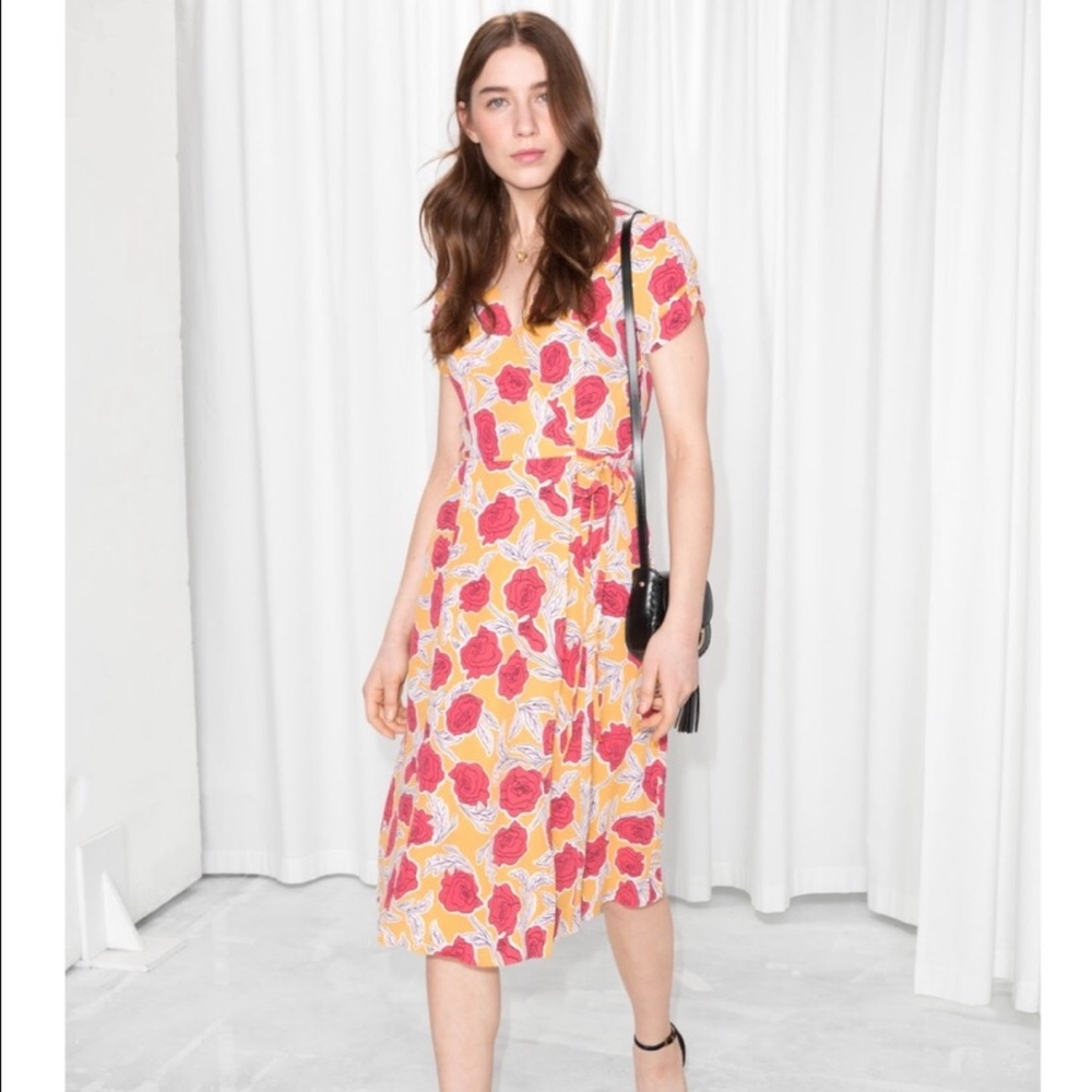 Floral printed wrap dress in rose print